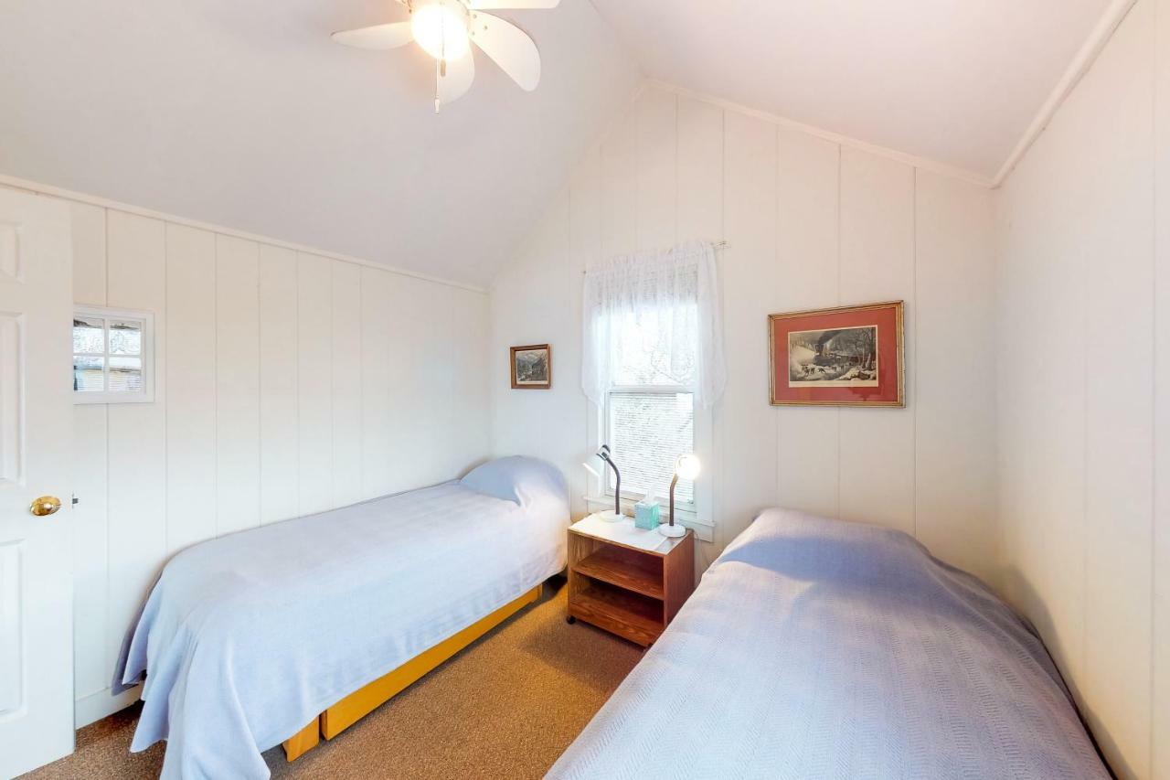 2 Bed 1 Bath Vacation Home In Eastham Bagian luar foto